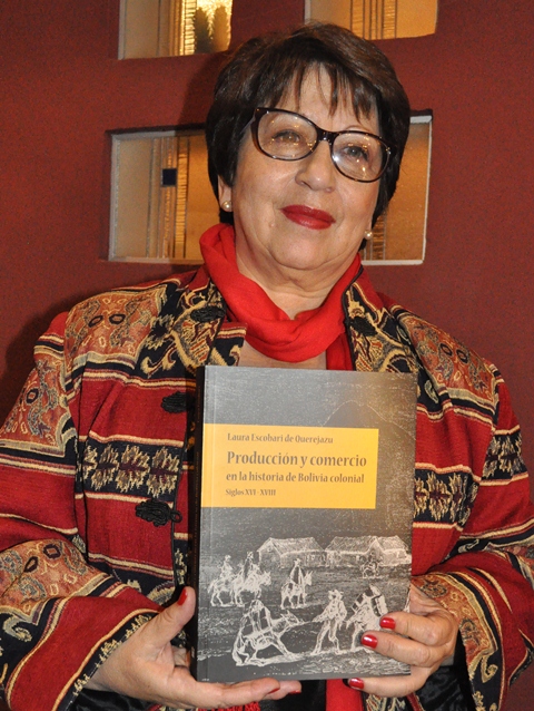 Autora del libro Laura Escobari de Querejazu