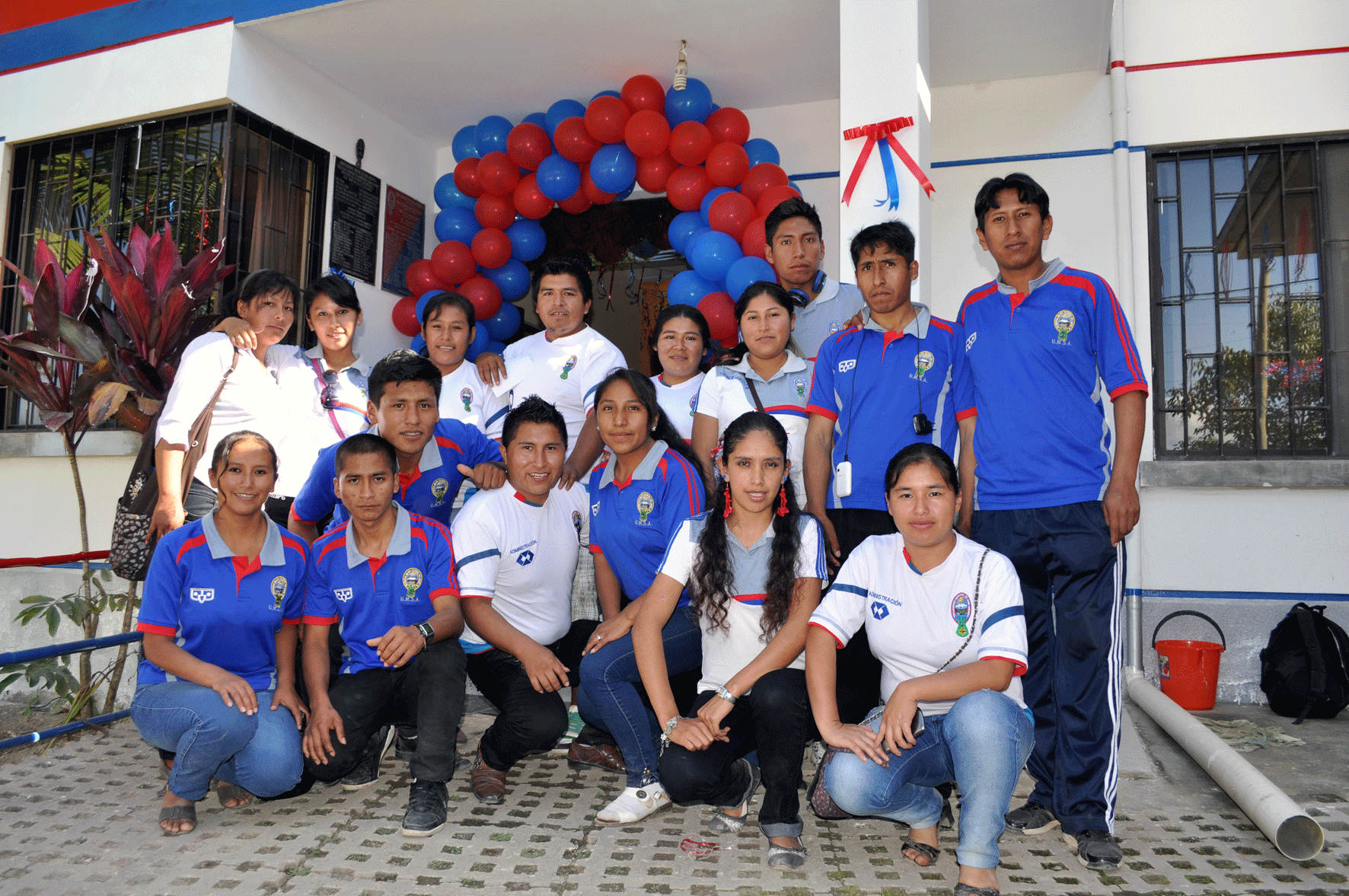 Chulumani: Estudiantes del Centro Regional Universitario